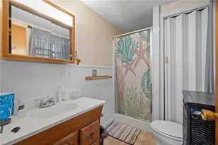 129 Simmonsville Ave, Johnston, RI 02919 - Photo 21