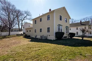 129 Simmonsville Ave, Johnston, RI 02919 - Photo 3