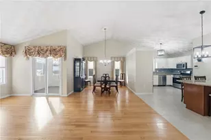 180 Spencer Woods Dr, Warwick, RI 02818 - Photo 9