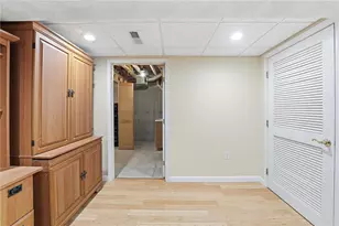 180 Spencer Woods Dr, Warwick, RI 02818 - Photo 39