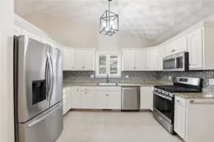 180 Spencer Woods Dr, Warwick, RI 02818 - Photo 13