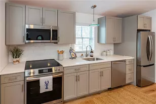 32 Exchange St, East Greenwich, RI 02818 - Photo 23