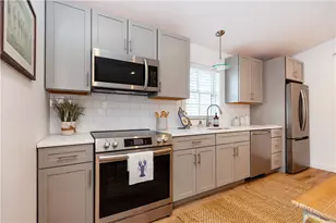 32 Exchange St, East Greenwich, RI 02818 - Photo 19