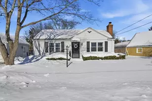 11 Midway Dr, Warwick, RI 02886 - Photo 5