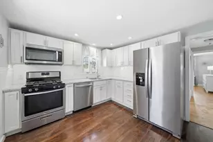 11 Midway Dr, Warwick, RI 02886 - Photo 9