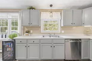 13 Beverly Ann Dr, Hopkinton, RI 02832 - Photo 9