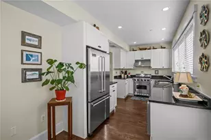 423 Hope St, Bristol, RI 02809 - Photo 11