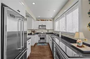 423 Hope St, Bristol, RI 02809 - Photo 13