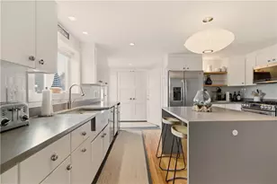 59 Houston Ave, Newport, RI 02840 - Photo 7