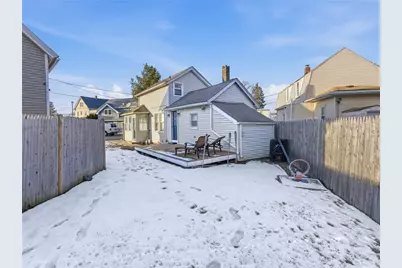 28 Jefferson Avenue, East Providence, RI 02915 - Photo 23