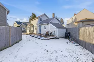 28 Jefferson Ave, East Providence, RI 02915 - Photo 23