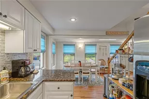 7 Bacheller St, Newport, RI 02840 - Photo 15