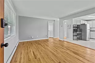 70 Carroll Ave, Newport, RI 02840 - Photo 5