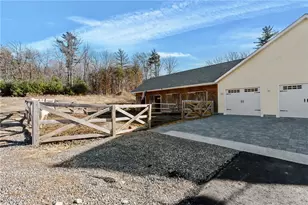 117 New Rd, Thompson, CT 06277 - Photo 27