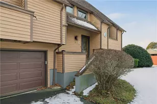 23 Indian Hill Cir, Middletown, RI 02842 - Photo 3