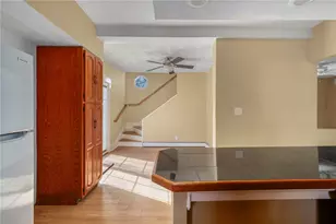 2 Overbrook Ave, Warwick, RI 02889 - Photo 17