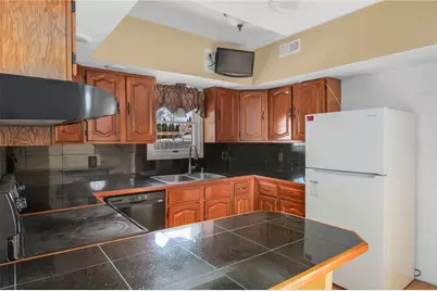 2 Overbrook Avenue, Warwick, RI 02889 - Photo 13