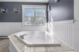 2269 E Main Rd, Portsmouth, RI 02871 - Photo 25