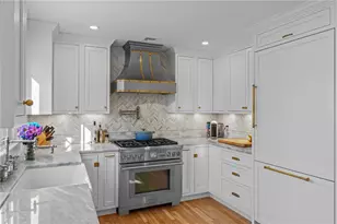 2269 E Main Rd, Portsmouth, RI 02871 - Photo 11