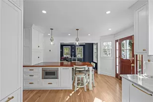 2269 E Main Rd, Portsmouth, RI 02871 - Photo 13