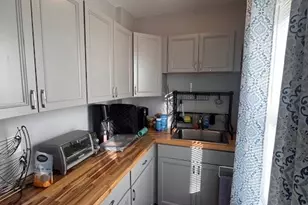 286 Glenwood Ave, Pawtucket, RI 02860 - Photo 1