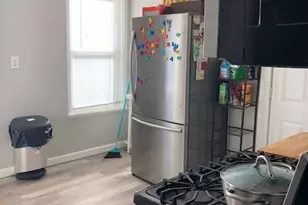 286 Glenwood Ave, Pawtucket, RI 02860 - Photo 3