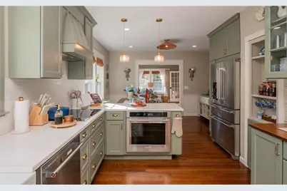 26 Vernon Avenue, Newport, RI 02840 - Photo 3