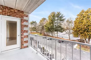 30 Argyle Ave, East Providence, RI 02915 - Photo 17