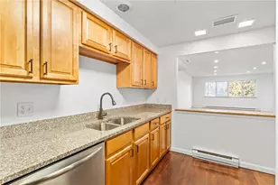 30 Argyle Ave, East Providence, RI 02915 - Photo 11