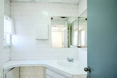 2199 Post Road, Warwick, RI 02886 - Photo 23