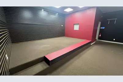 852 Newport Avenue, Pawtucket, RI 02861 - Photo 5