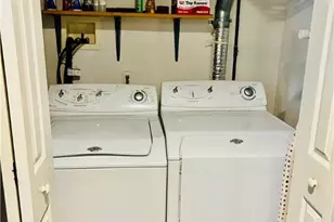 11 College Hill Rd, Warwick, RI 02886 - Photo 31