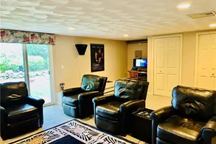 11 College Hill Rd, Warwick, RI 02886 - Photo 27