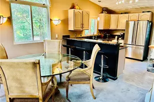 11 College Hill Rd, Warwick, RI 02886 - Photo 13