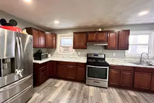 63 Bagley St, Central Falls, RI 02863 - Photo 3