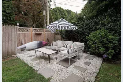 3 Pell Street, Newport, RI 02840 - Photo 23