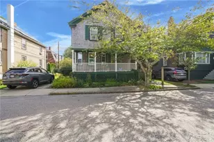 19 Slocum St, Newport, RI 02840 - Photo 1