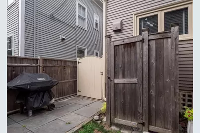 1 Pell Street, Newport, RI 02840 - Photo 23