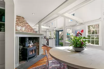 22 Bridge Street, Newport, RI 02840 - Photo 11