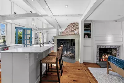 22 Bridge Street, Newport, RI 02840 - Photo 5