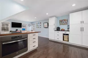 22 Lexington Ave, North Kingstown, RI 02852 - Photo 15