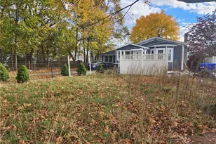 39 Chaplin St, Pawtucket, RI 02861 - Photo 3