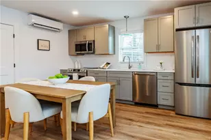 32 Exchange St, East Greenwich, RI 02818 - Photo 13