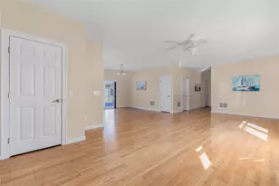 58 Chickadee Ln, South Kingstown, RI 02879 - Photo 5