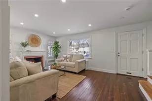 47 Brettonwoods Dr, Cranston, RI 02920 - Photo 11