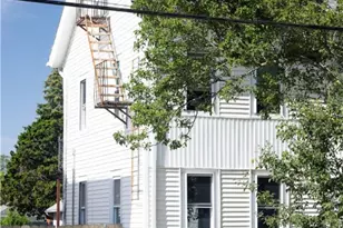 89 Warren Ave, East Providence, RI 02914 - Photo 3