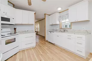 21 Nightingale Ln, Tiverton, RI 02878 - Photo 1