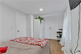 215 Kenyon Ave, Pawtucket, RI 02861 - Photo 7