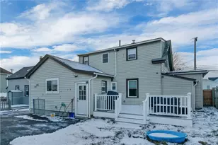 215 Kenyon Ave, Pawtucket, RI 02861 - Photo 15