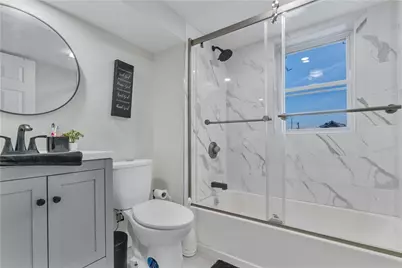 215 Kenyon Avenue, Pawtucket, RI 02861 - Photo 11